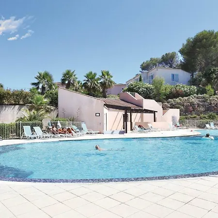 Three-bedroom In Saint-aygulf *