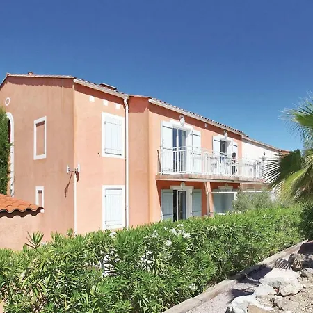 Three-bedroom In Saint-aygulf *