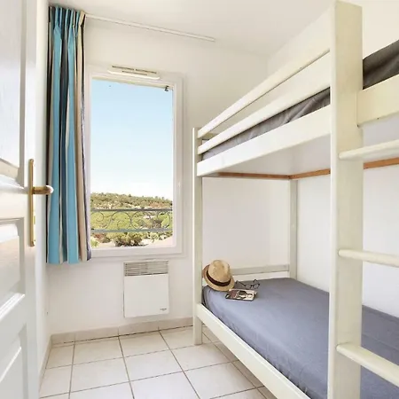 Three-bedroom In Saint-aygulf Apartment Saint Aygulf